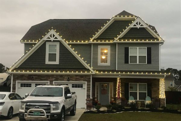 House Christmas Light Installation